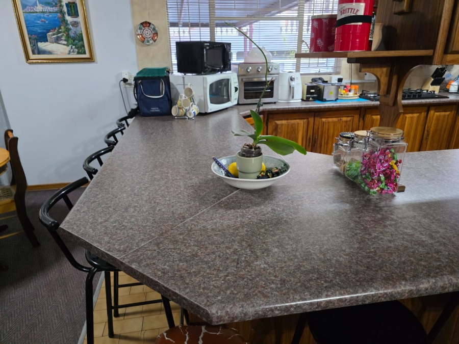 4 Bedroom Property for Sale in Heuwelsig Free State